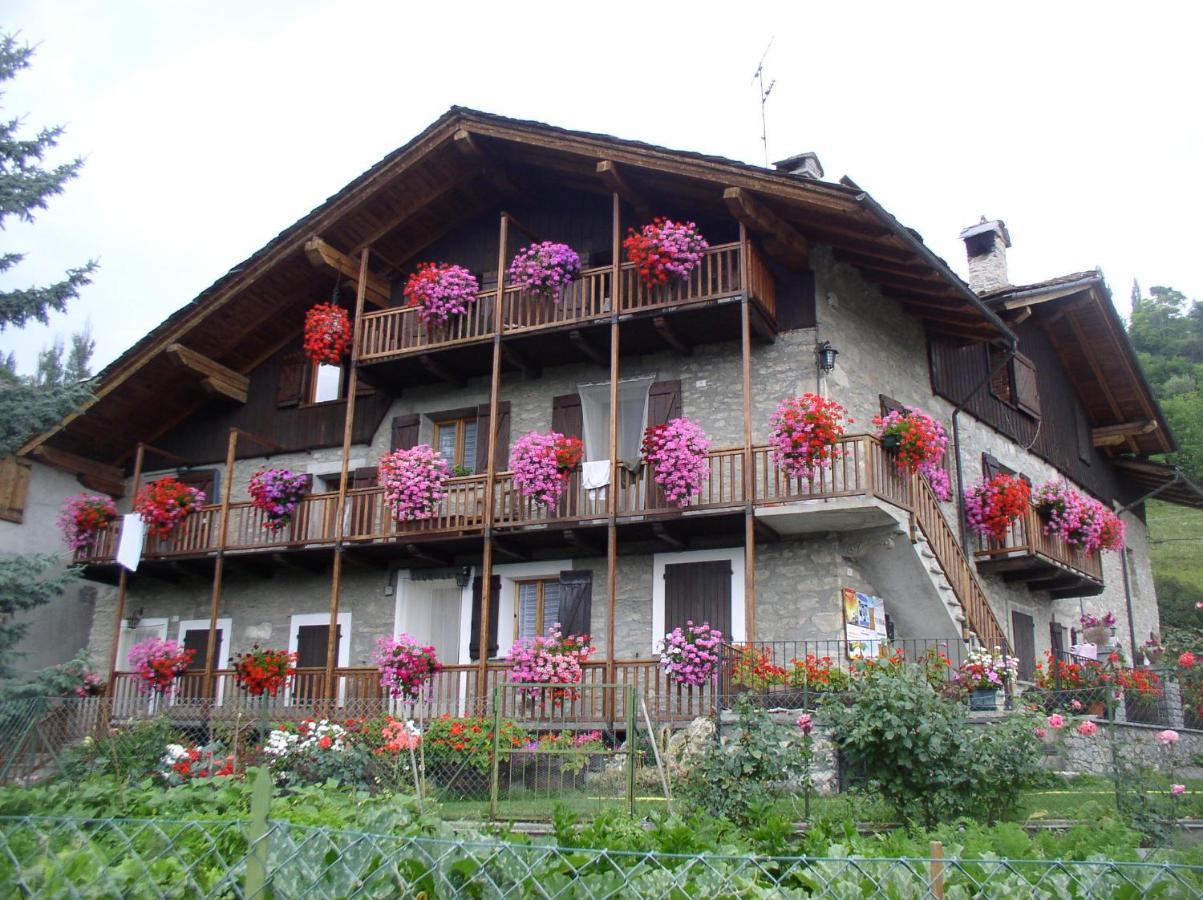 B&B Lo Van - Camere Al Verde Villaggio Di Rumiod Saint-Pierre Bagian luar foto