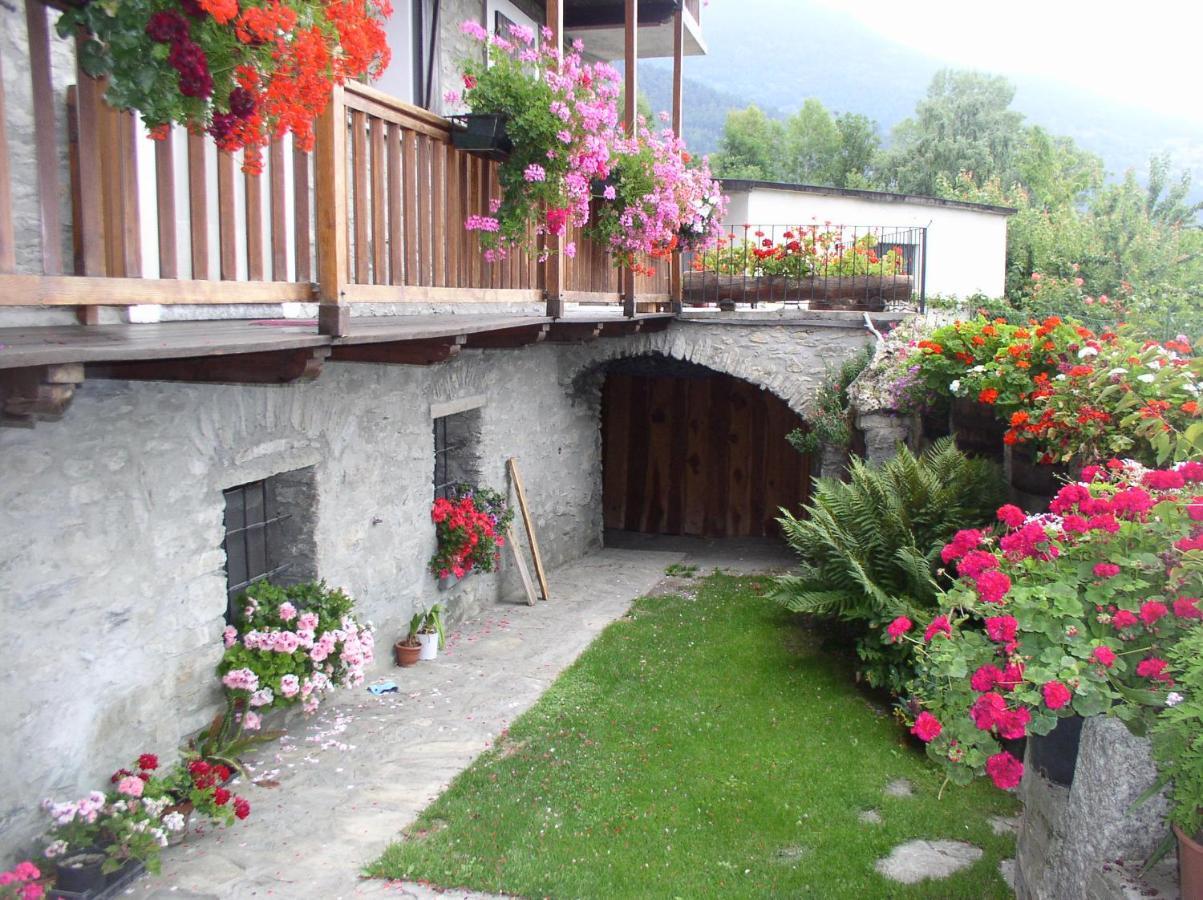 B&B Lo Van - Camere Al Verde Villaggio Di Rumiod Saint-Pierre Bagian luar foto